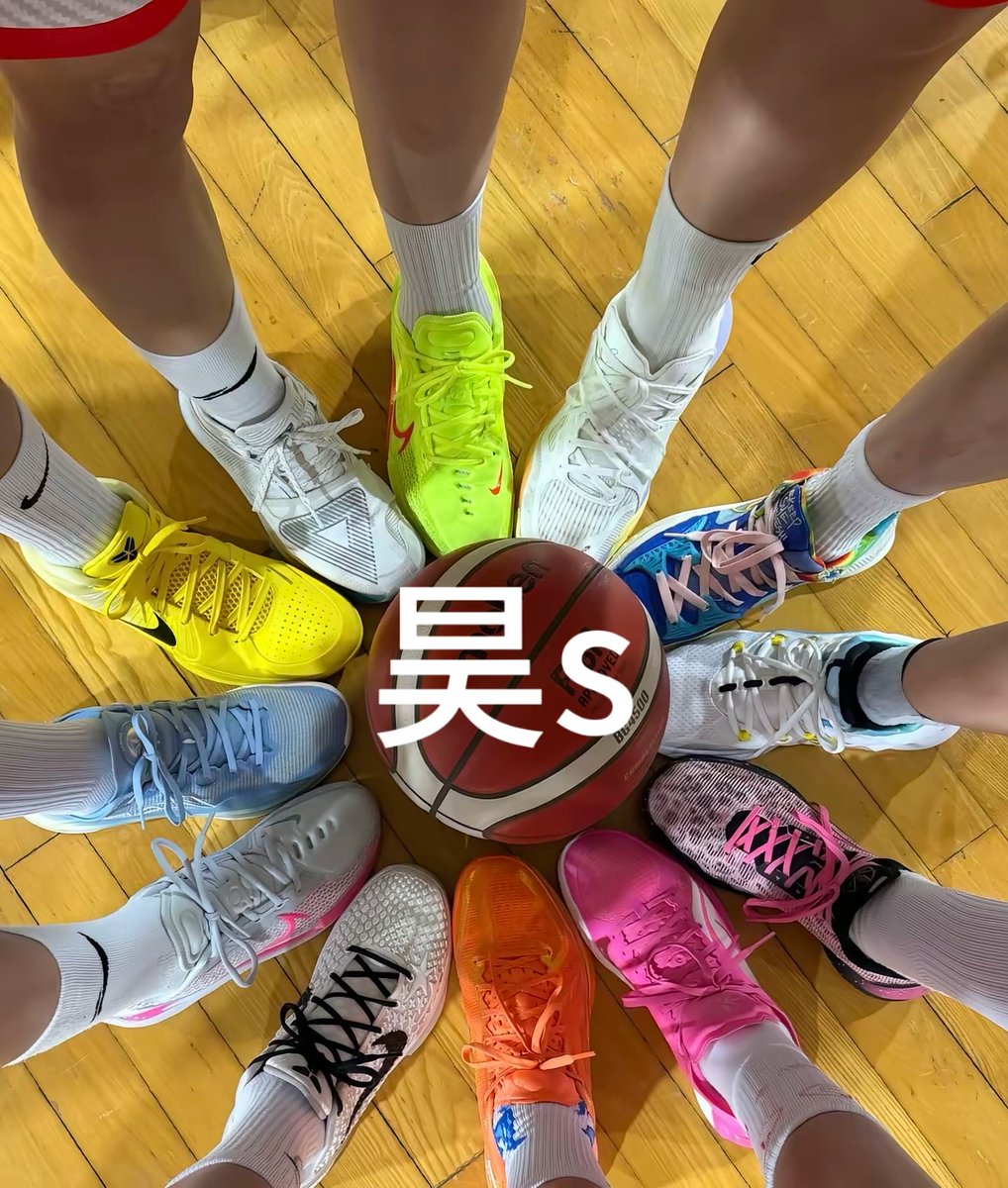 shao_he14919's tweet photo. 谁想当这个🏀
#s  #体育生 https://t.co/vDrn7IjHPK