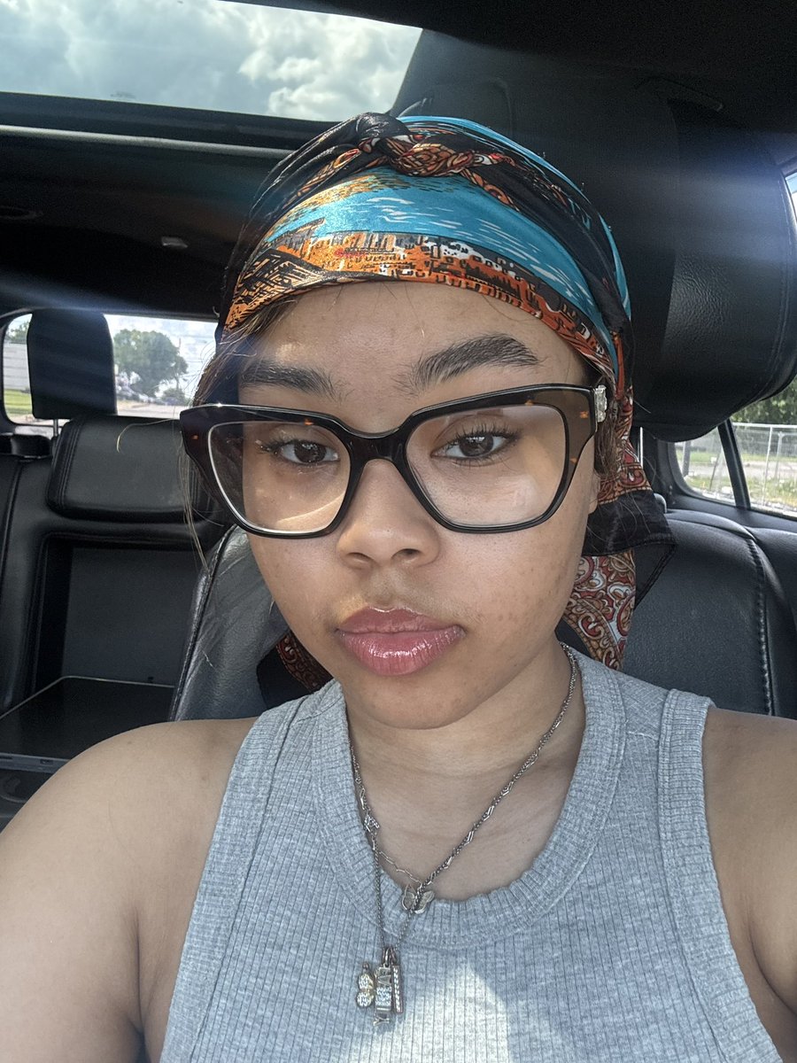 maniband0's tweet photo. i’m so pretty 🫦 https://t.co/3hhIZ1YHif