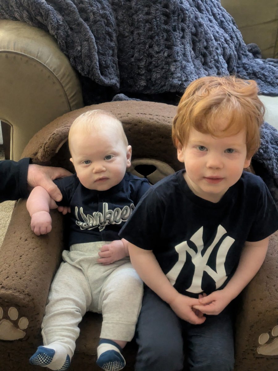 catchingwithbk's tweet photo. Naomi and Fletcher supporting Papa K's Baseball Team from the Twin Cities!
#PinstripePride https://t.co/zfEorA3bKw