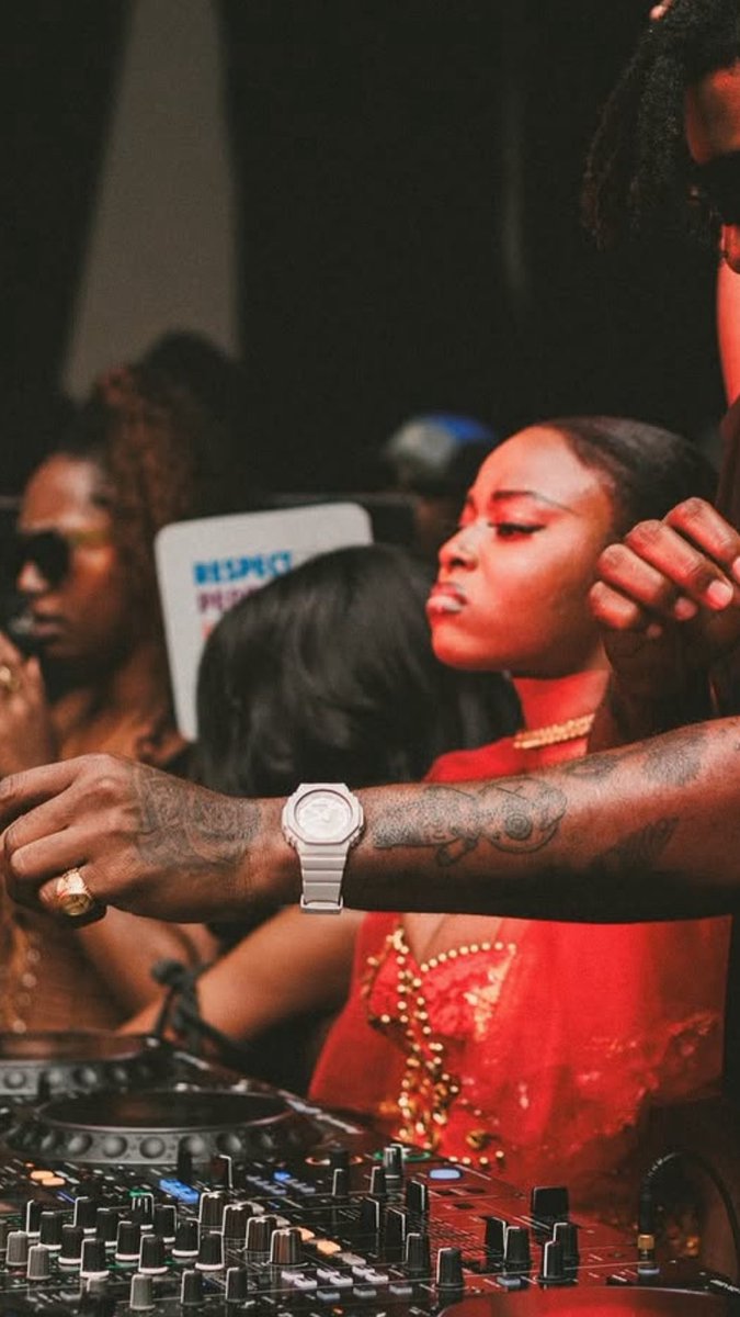 DENYÉ tweet media