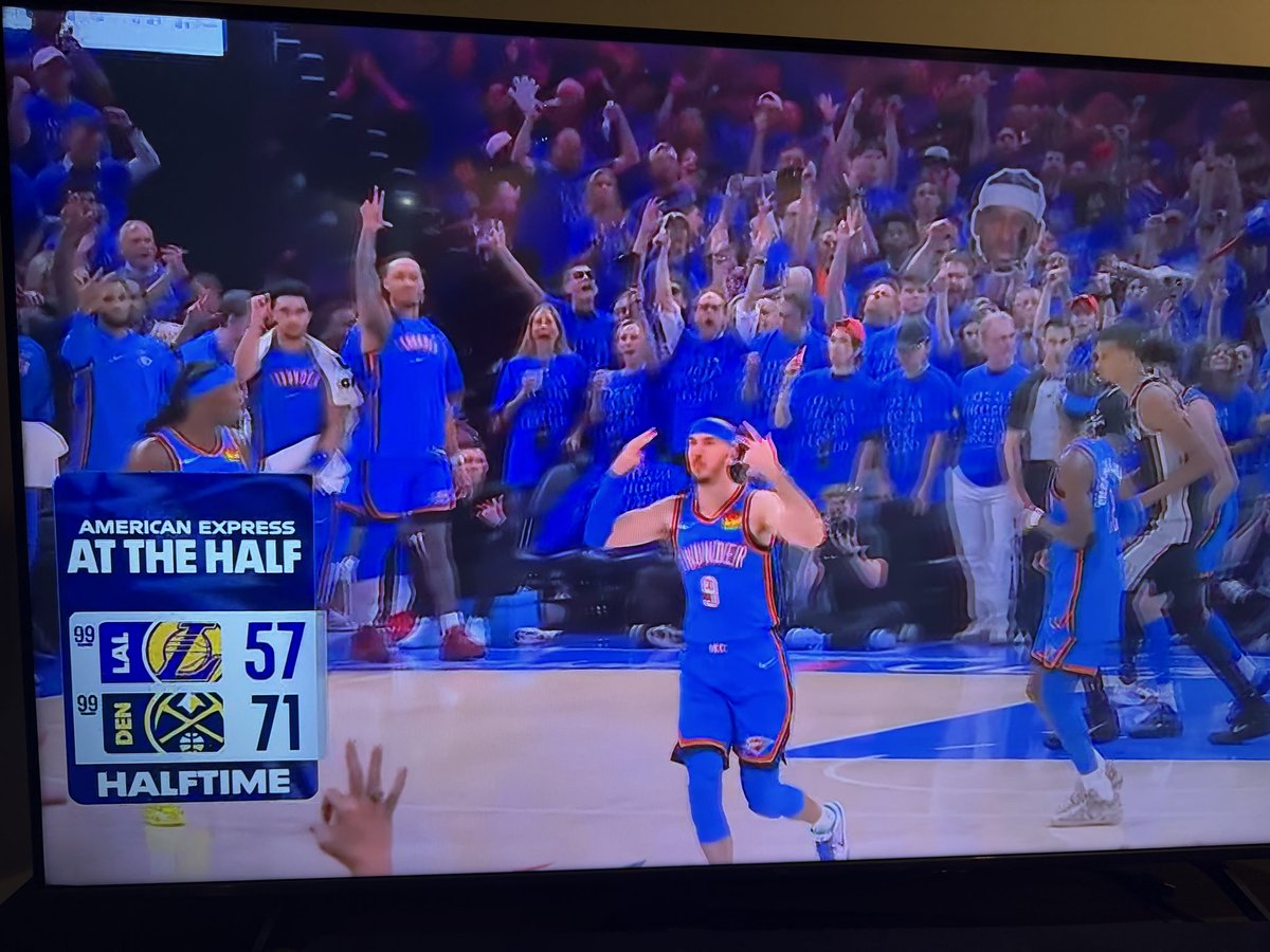 CryptoPleck's tweet photo. NBC Broadcast has been terrible tonight https://t.co/DH1cal9k5t
