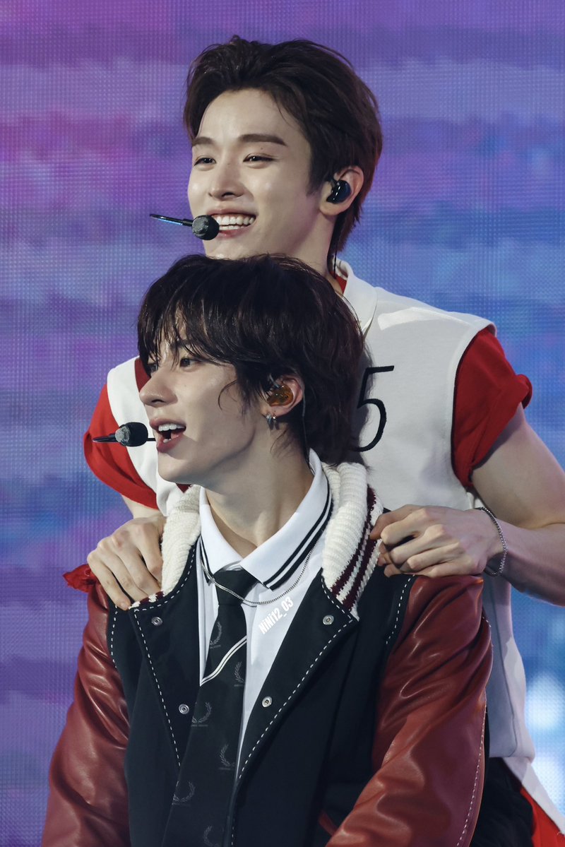 기해 tweet media