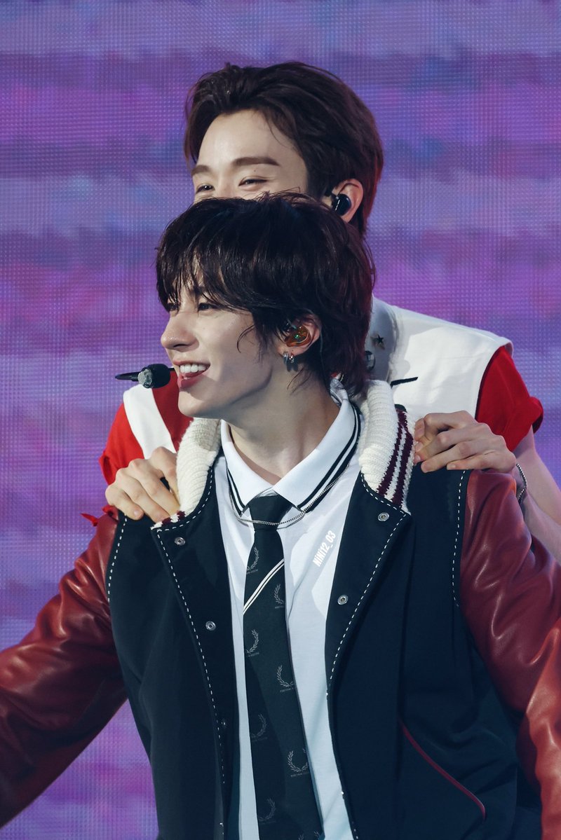 기해 tweet media