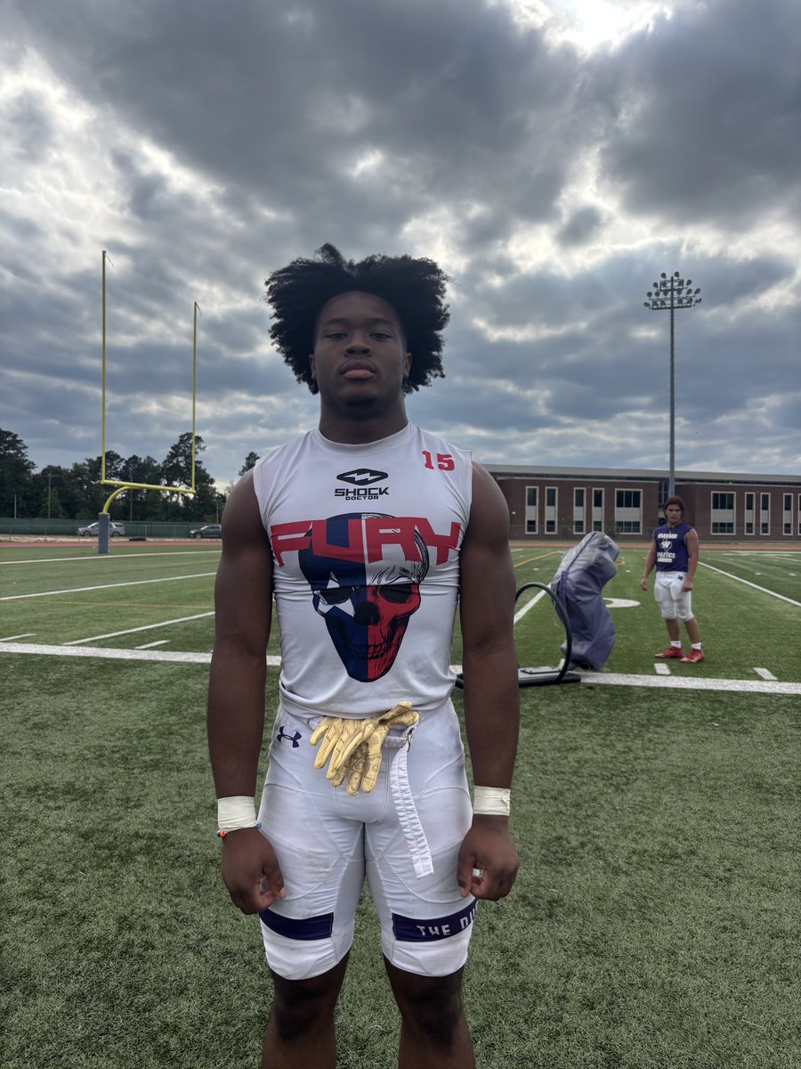 MontanaCortez1's tweet photo. https://t.co/I4b6FBABQo
JR SZN FILM⬆️⬆️ 
C/O 27'
6'1 210 LB
Let's go @D1_Cwill1 !!! @OnPurpose_WP
Will be at @SMUFB camp May 31st!! 🦍😤 #ComeWork #🩸🫶🏾 https://t.co/VRGLeChIen