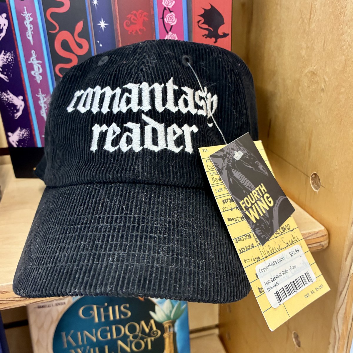 fictiondb's tweet photo. Are you a romantasy reader? Saw this cap at Copperfield’s Books in Napa, CA over the weekend. https://t.co/QmXoN21Rxg