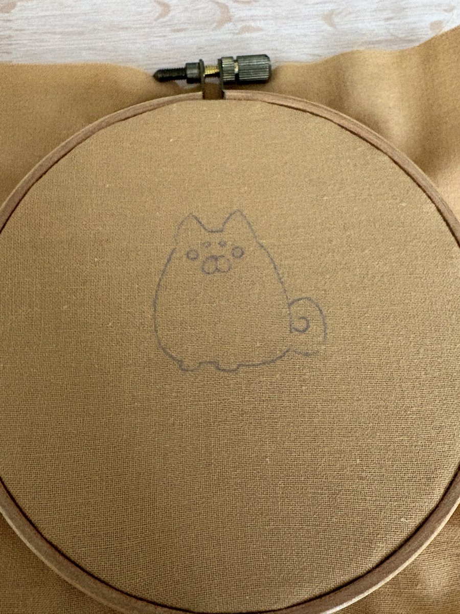 conakuto1080's tweet photo. さて！
約2年ぶりになるのかな??
久しぶりに刺繍ジャーー!! https://t.co/bz2YXq5nFm