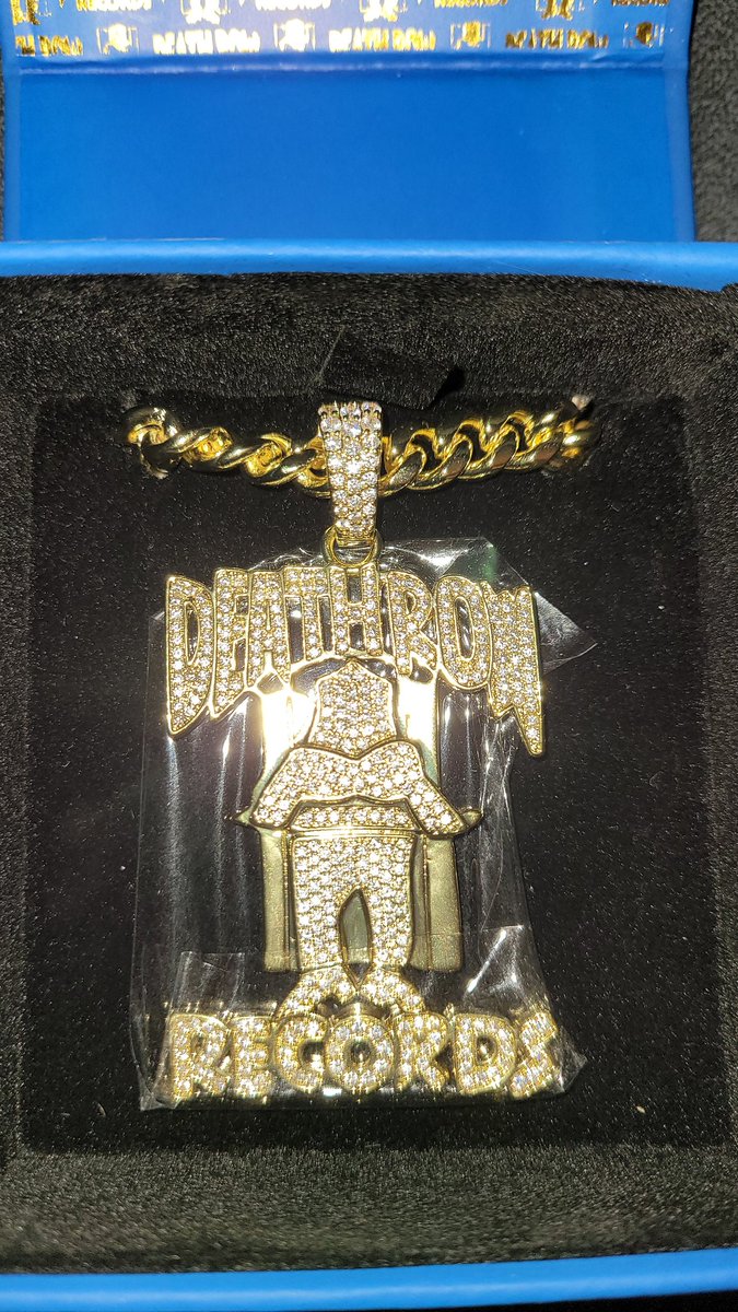 RyanSaysThings's tweet photo. @CrookedIntriago When I was a little kid, my number one dream was to get a Death Row chain someday.

All these later, even a replica is nostalgic. https://t.co/RENyUD2vLb