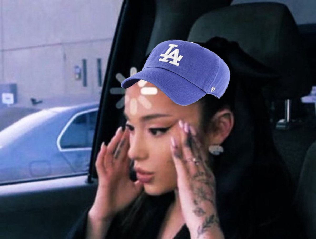daazedndodgers's tweet photo. SWING THE FUCKING BAT https://t.co/hZKv2bvFbJ