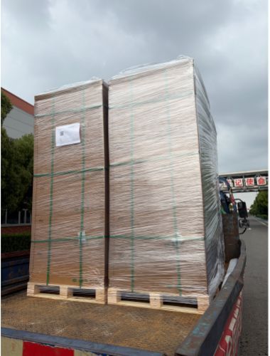 SUNPLUSTECH's tweet photo. 🚚 𝐀𝐧𝐨𝐭𝐡𝐞𝐫 𝐁𝐚𝐭𝐜𝐡 𝐑𝐞𝐚𝐝𝐲 𝐟𝐨𝐫 𝐒𝐡𝐢𝐩𝐦𝐞𝐧𝐭! 📦⚡️

☑️ 𝐒𝐞𝐜𝐮𝐫𝐞 𝐩𝐚𝐥𝐥𝐞𝐭 𝐩𝐚𝐜𝐤𝐚𝐠𝐢𝐧𝐠
☑️𝐄𝐱𝐩𝐨𝐫𝐭-𝐬𝐭𝐚𝐧𝐝𝐚𝐫𝐝 𝐩𝐫𝐨𝐭𝐞𝐜𝐭𝐢𝐨𝐧
☑️𝐑𝐞𝐚𝐝𝐲 𝐟𝐨𝐫 𝐢𝐧𝐭𝐞𝐫𝐧𝐚𝐭𝐢𝐨𝐧𝐚𝐥 𝐬𝐡𝐢𝐩𝐦𝐞𝐧𝐭

#EnergyStorage #SolarEnergy https://t.co/LPGb9v3242
