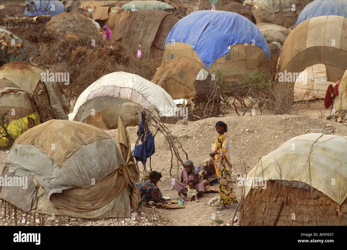 mrobb731's tweet photo. @1ProudAmerican4 @TheAmericanSaf I spent 6 months of my life in Somalia, this is what it looked like https://t.co/QPGGNbFuNP
