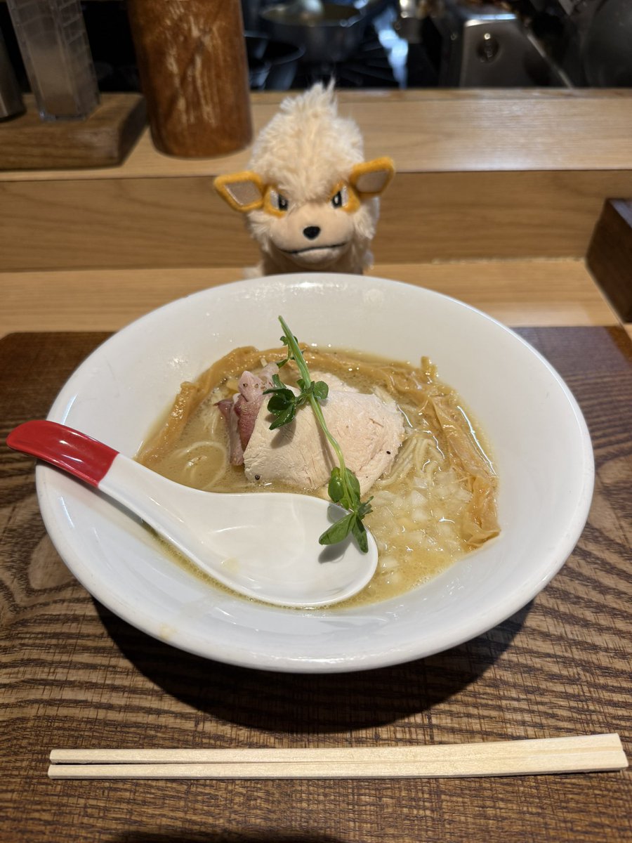 PoPPo_0505's tweet photo. 美味しいラーメンだ〜😭❤️‍🔥 https://t.co/XMciOWTJj3