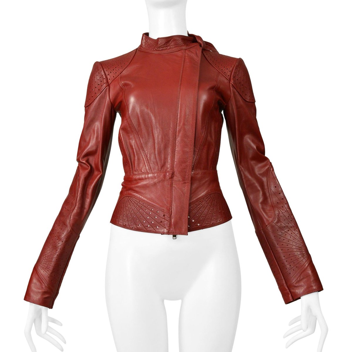 DvilCouture tweet media