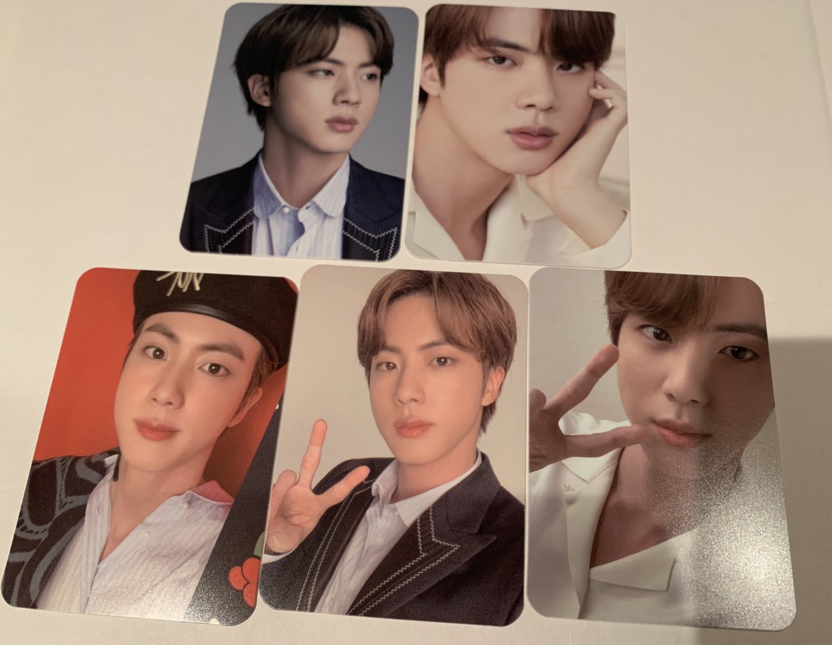mdandgoods's tweet photo. 방탄소년단 석진 소우주 블루레이 + 디아이콘 포카 5장
블루레이는 포카 포함하고 구성품 전부 들어있어요

일괄 운미포 6.0

석진 진 방탄 머스터 온콘 소우주 블레 포카 디비디 딥디 BLURAY 팔아요 양도 풀박 bts 팬미팅 포토카드 https://t.co/bKW5GGcBb7