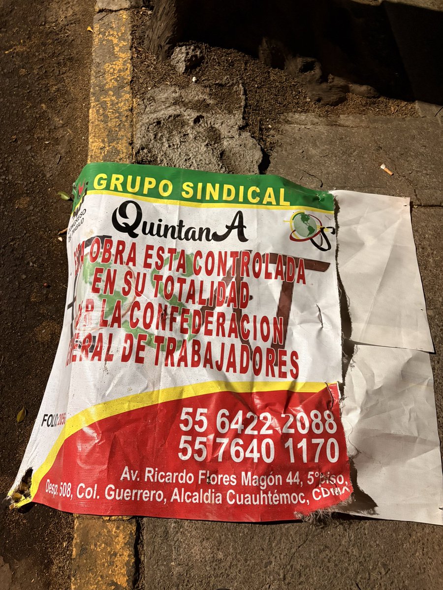C_ConstructorBJ's tweet photo. @LuisMendozaBJ @BJAlcaldia @PAOTmx Todo indica que va a estar dura la batalla!

Los malandros cubren sellos de SUSPENSIÓN en Mosqueta esquina Hérmes en #CréditoConstructor
Apoyo por favor @LuisMendozaBJ @CrisNormanMA @AccionesBJ @BJAlcaldia @SSC_CDMX 
Gracias https://t.co/YrFbFaJp6v