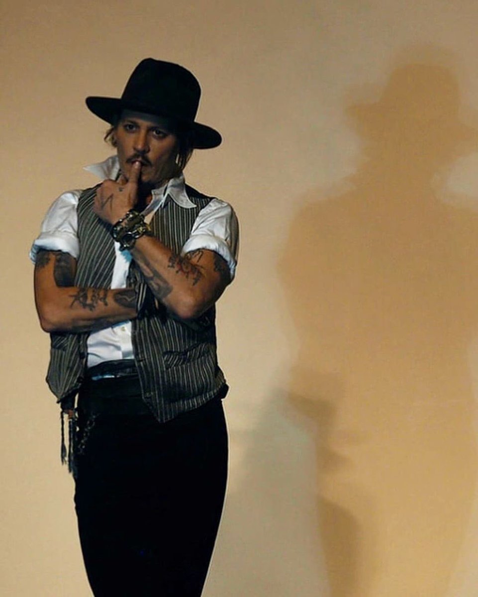 To Johnny depp special fans and followers tweet media