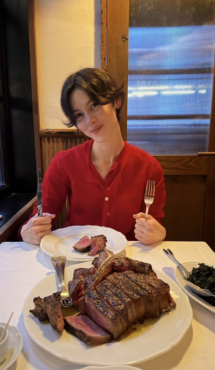 Gracie Abrams Updates tweet media