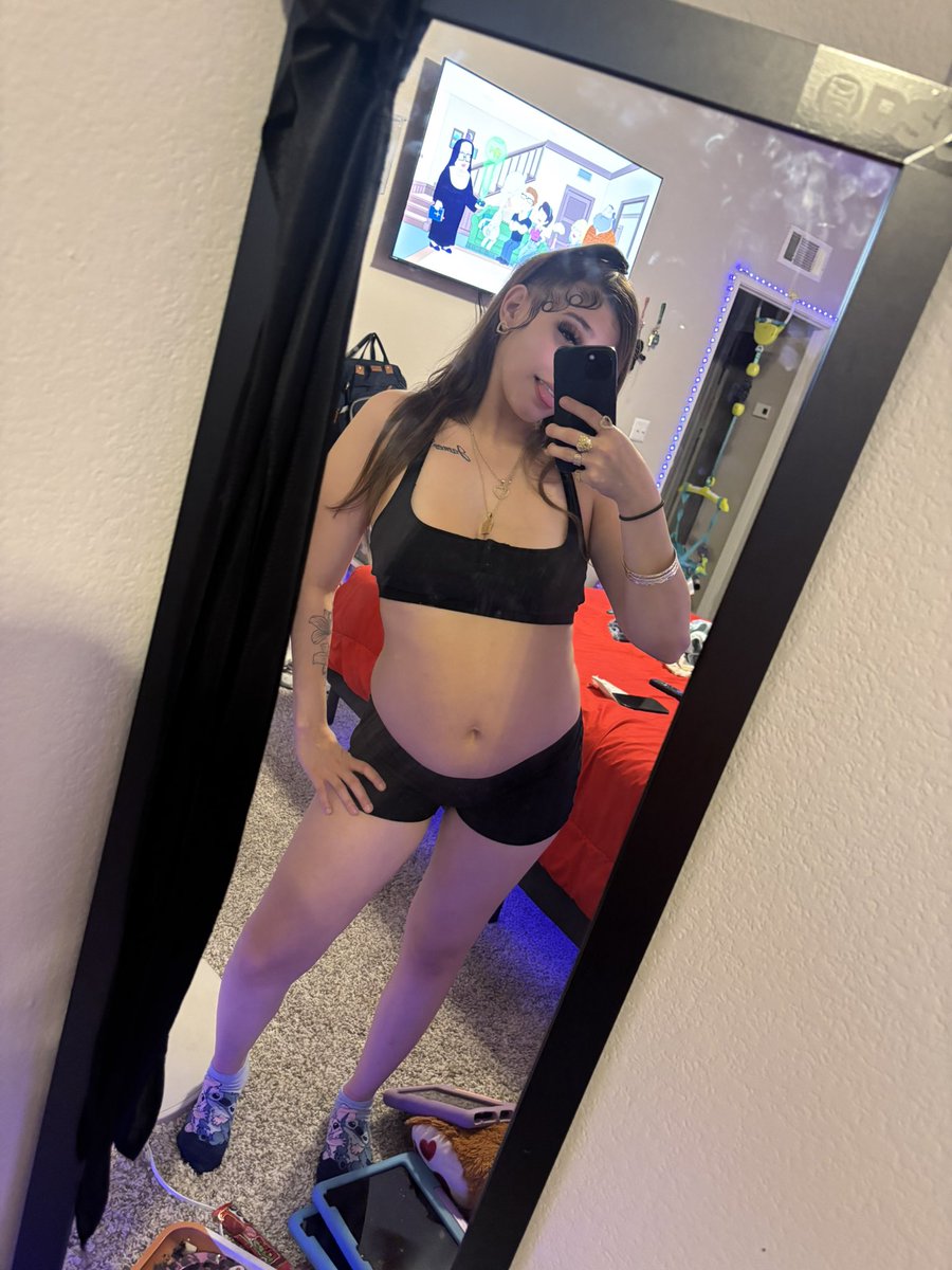 trophybtch tweet picture