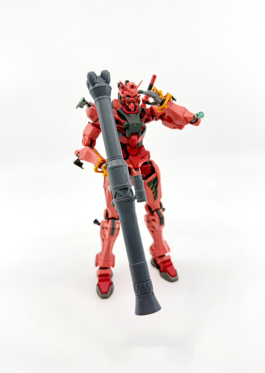 ロボット魂キケロガには赤いガンダム用のバズーカが付属しているので