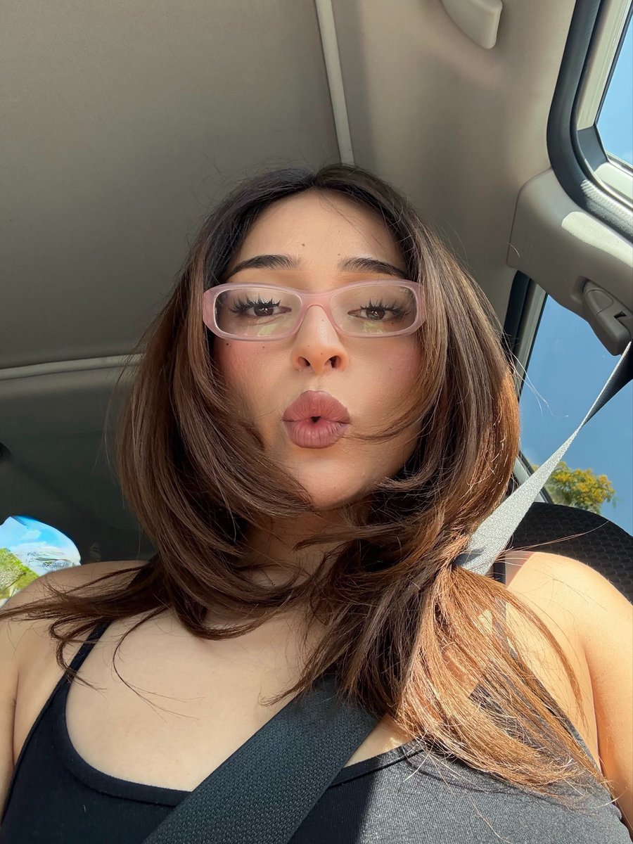 alynaleave's tweet photo. 🌶️ https://t.co/pF7x1vNQ0Q