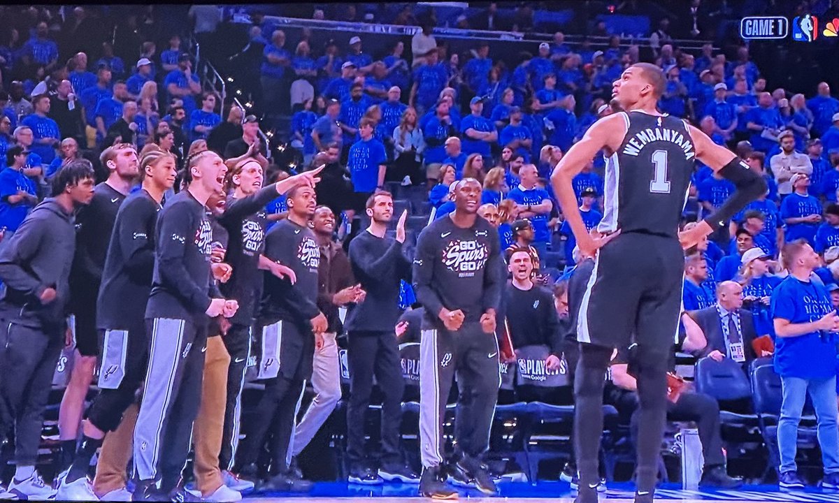 RashticReport's tweet photo. Dawg. Victor Wembanyama just aura farmed/struck a pose on the court in front of his bench for the best screen saver during the OKC Thunder vs San Antonio Spurs Game 1 Second Overtime 😭 https://t.co/mYEGURw7PU