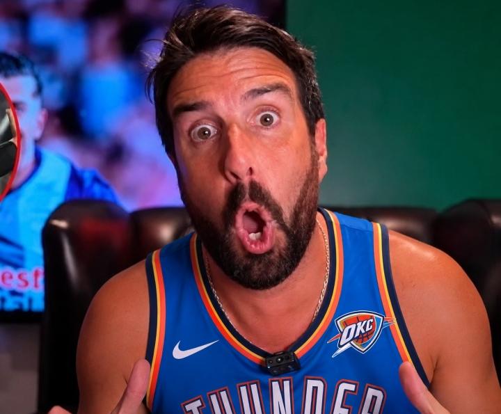 CooperFlargg's tweet photo. Hoy Holmgren cuando te vayas a dormir quiero que sepas que te taponeo Devin Vassell, entendés Holmgren? No te taponeo Wembanyama(sí).... te taponeo DEVIN VASSELL https://t.co/7YkLLR0pgt
