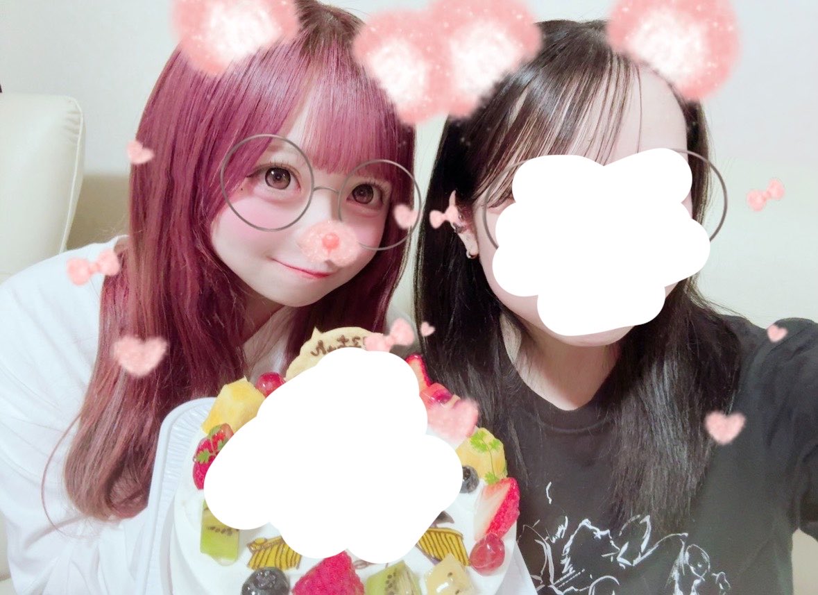 onyamiu00's tweet photo. 早めのお誕生日会しました♡♡
 #自撮り界隈  #いいねでＤＭ  #美男美女と繋がりたい  #うらあか女子  #うらあか男子と繋がりたい https://t.co/hPo45MDlnQ