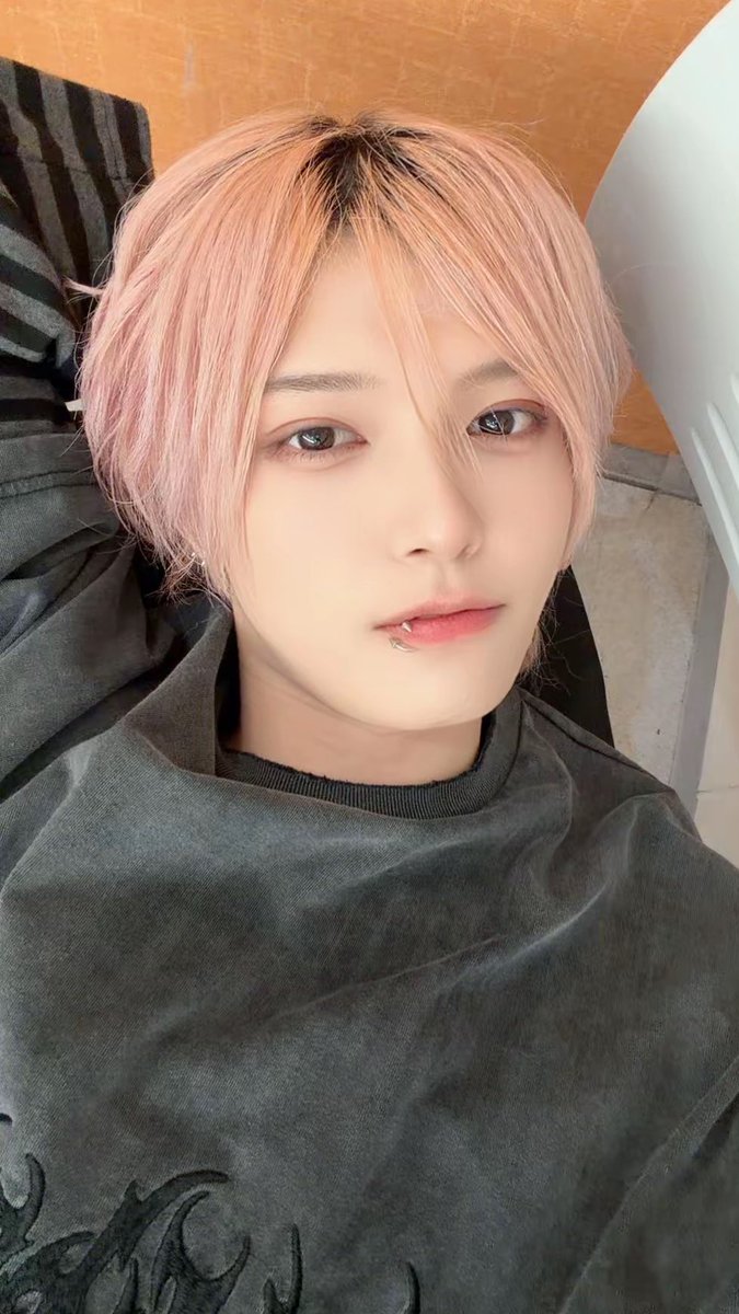 und_ito's tweet photo. 昼寝はいいよー昼寝は https://t.co/5hLlJp4lq4