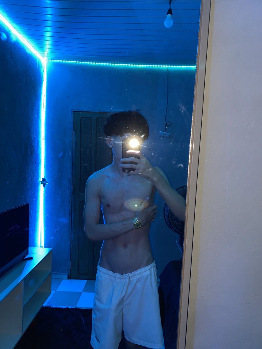 aldiaano's tweet photo. Ready gigilo area surabaya u 22 170cm minat langsung inbox cod only 🕹️
#gigolosurabaya #surabaya24jam @PlatinumGigolo https://t.co/wUlangSepD