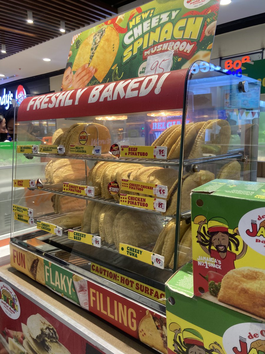 sapphicreels's tweet photo. sobrang sakit lang na 85 pesos na yung cheesy beef pinatubo tangina yun na nga lang nagpapasaya sakin ngayon https://t.co/xlZHRIhIJ6