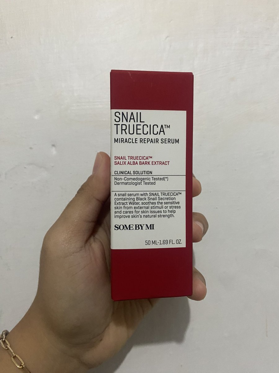 zulfaaaaenef's tweet photo. WTS someby mi serum snail truecica NEW BERSEGEL , only 90k bisa shopee yukkk https://t.co/l69jvEod5b