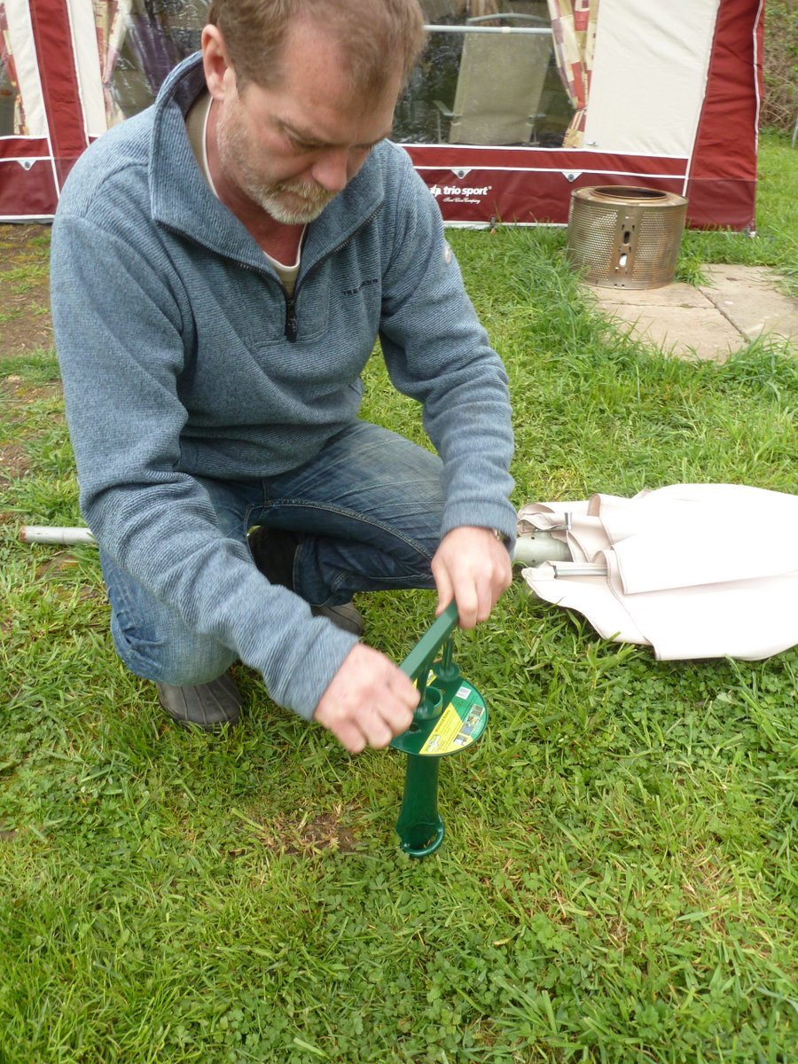 SpyraBase's tweet photo. No digging. No concrete. No mess. Just twist and go. 

Spyrabase’s screw-in design creates a strong, secure ground anchor in minutes, perfect for garden and DIY jobs.

British innovation that makes anchoring simple.

#Spyrabase #NoDigAnchors #EasyInstallation https://t.co/5Ohc2sG40U