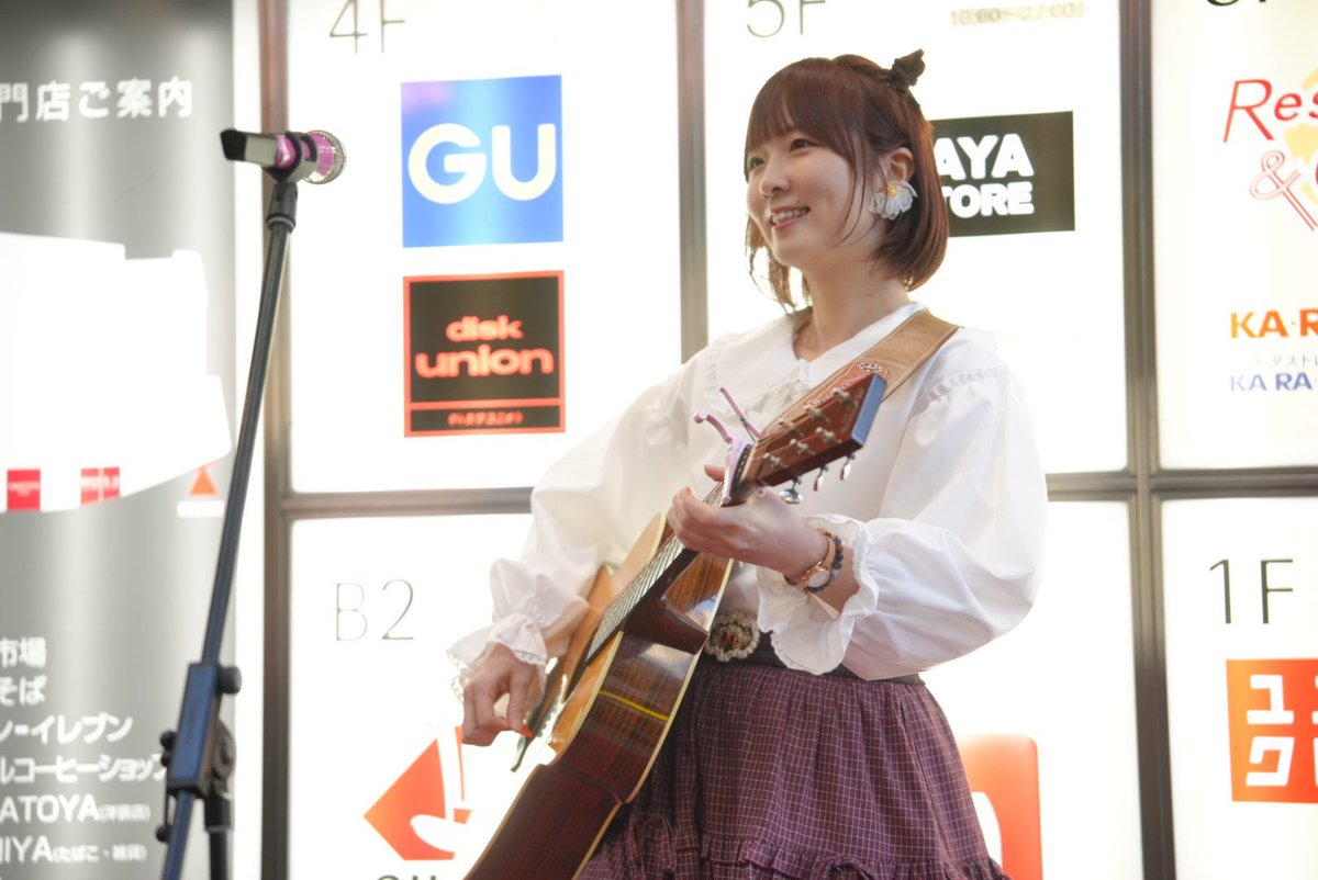 ウーパーリサ info tweet media