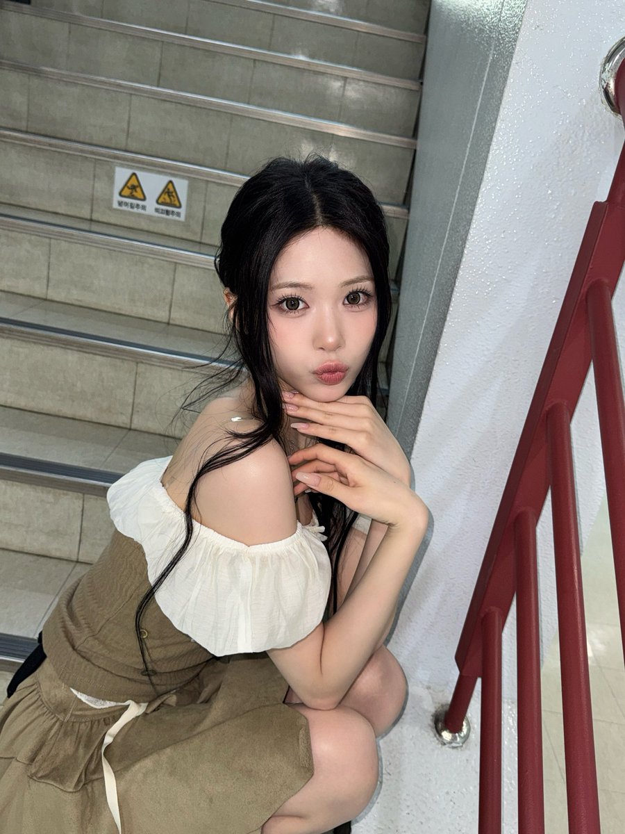 yeon tweet media