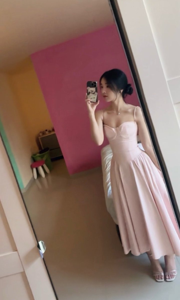 alexandra tweet media