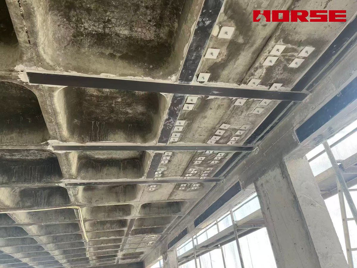 Shhorse_HM's tweet photo. 1.4mm Carbon Fiber Plates Reinforce Residential Buildings in Lisbon.
The main areas of reinforcement are beams and slabs. https://t.co/MRihlJF2MT