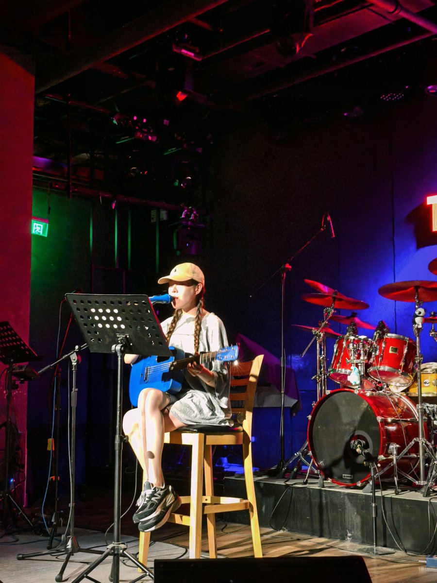 Sinead tweet media