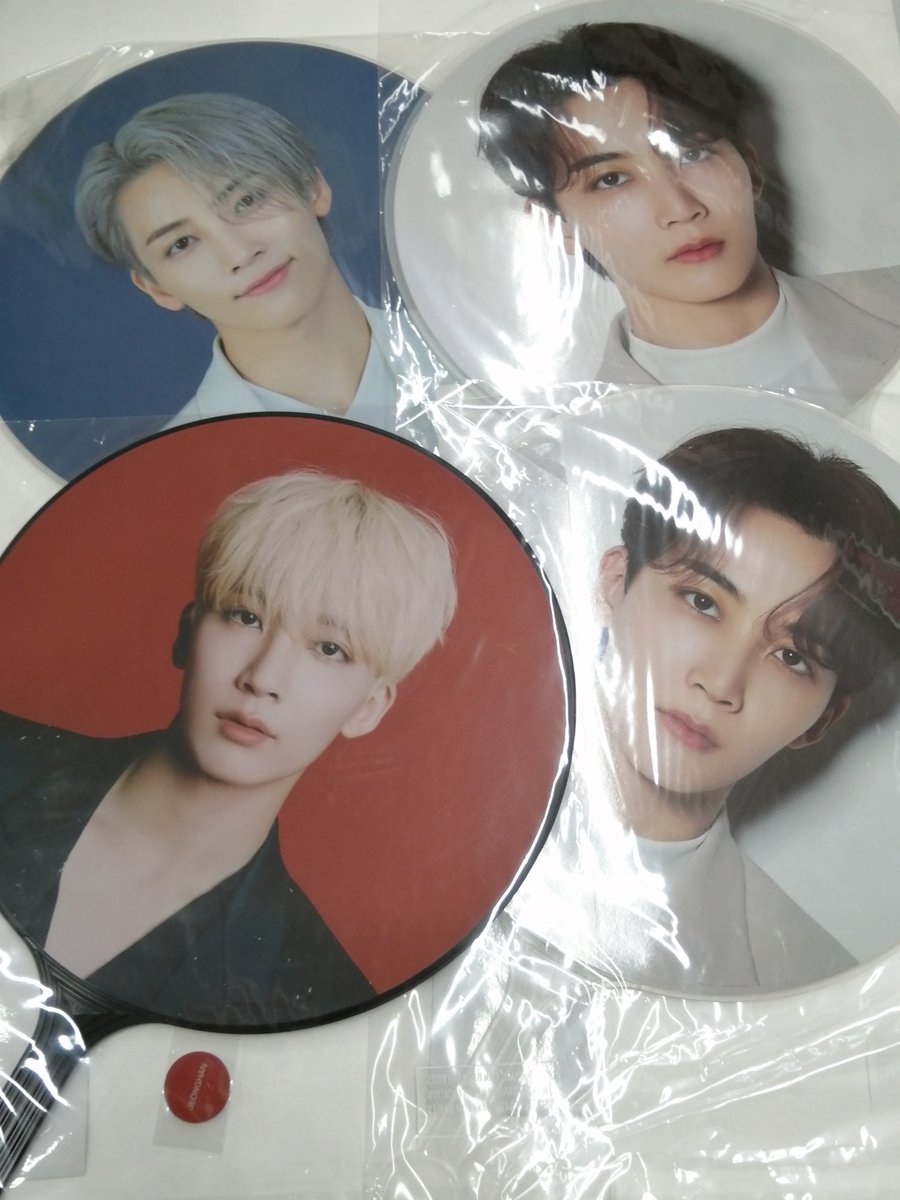 入荷情報】 💎#SEVENTEEN💎 ジョンハンさんのうちわがまとまって入荷
