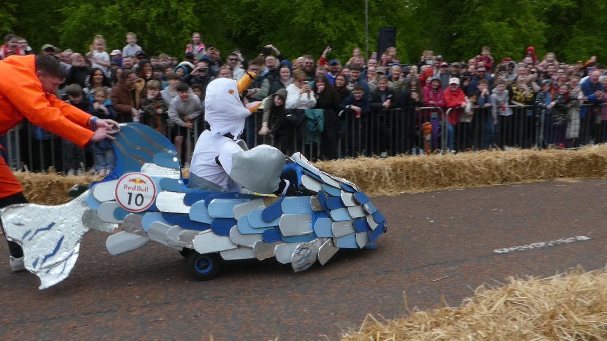 AbstractChey's tweet photo. #redbullsoapbox #redbullsoapboxbelfast @redbullIRE https://t.co/NrcW4YJgbg