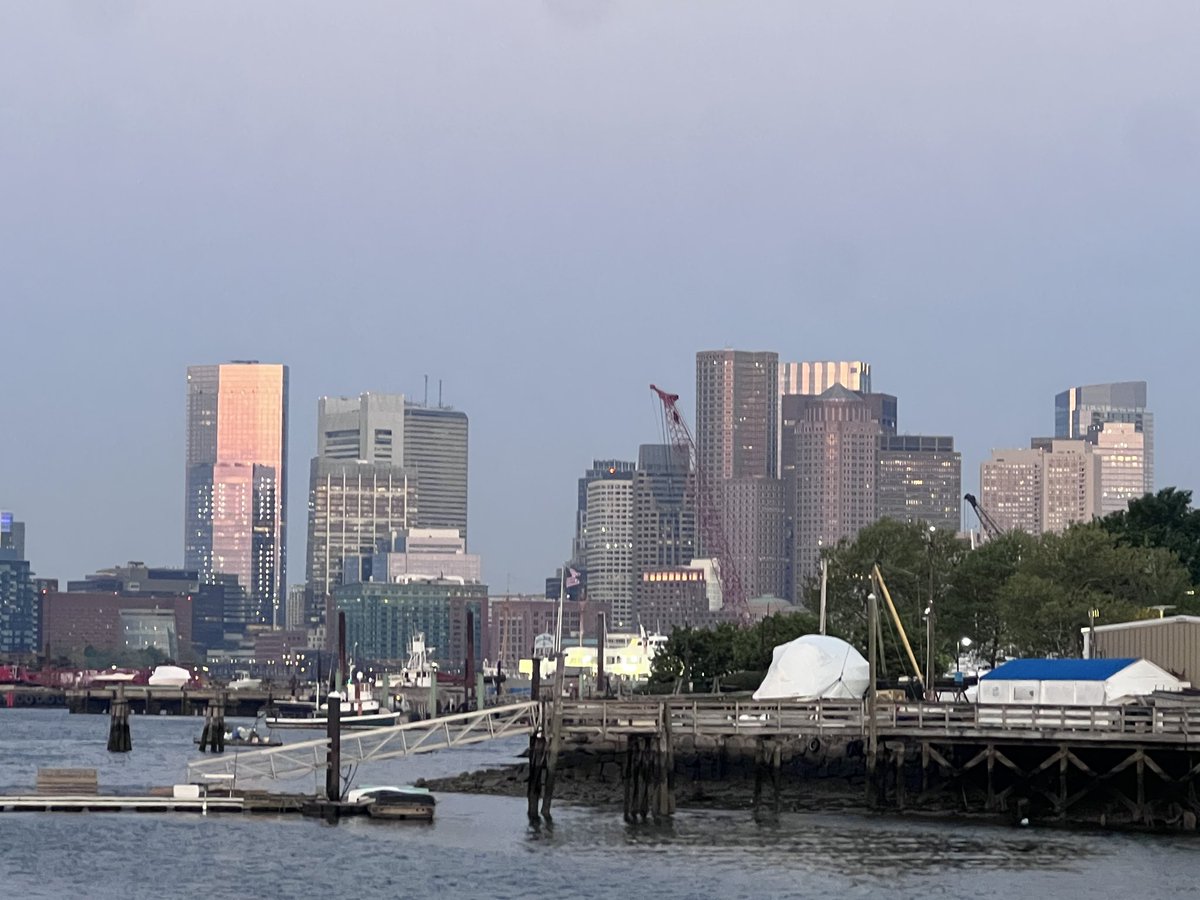 Leadership_One's tweet photo. A steamy day starting clear & humid at 74F from Logan Airport in #limoland
Boston looks great from Eastie 😎
@clamberton7 @PeteNBCBoston
@4cast4you @ericfisher @jreineron7 https://t.co/vPotSxMfDD