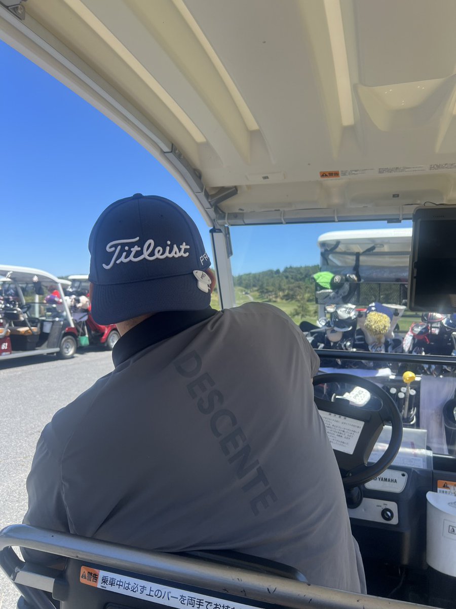yohakuw's tweet photo. 5月の暑さではない
#ゴルフ #golf https://t.co/9O7bTBLqKL