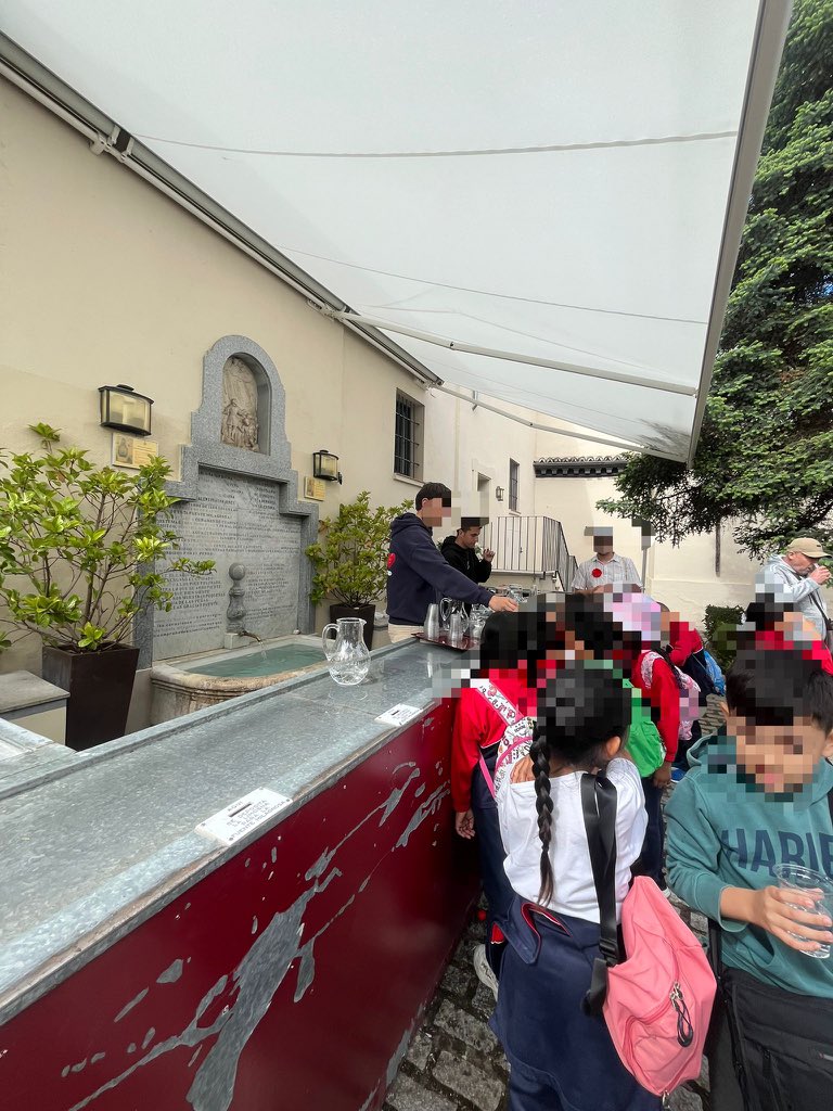 CeipEcuador's tweet photo. 🌻🎉 Así hemos celebrado San Isidro en nuestro cole: actividades, tradición y una visita muy especial a la pradera y la ermita. ¡Un día lleno de chotis, alegría y cultura madrileña! 💃🕺 #SanIsidro #FiestasDeSanIsidro #CEIPRepúblicaDeEcuador #Tradiciones #Madrid https://t.co/Y1SFcxHBas