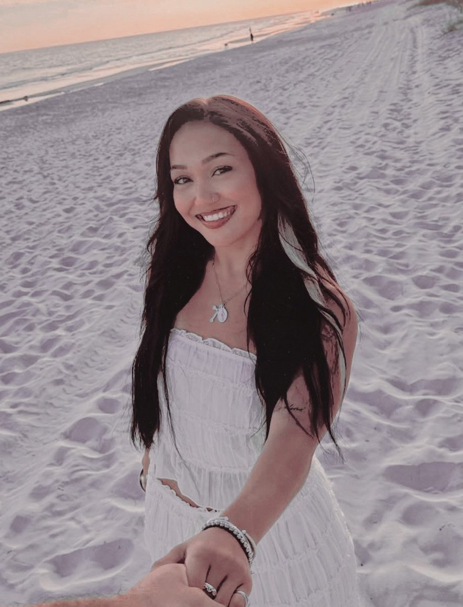 OutlawHeat's tweet photo. ⠀
⠀
She's  my  girlfriend,  just  so  you  know.
⠀
⠀ https://t.co/IwPSOclnW1