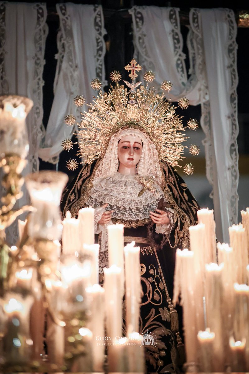 GuionCofradefot's tweet photo. Silencio, que pasa nuestra Madre de la Soledad
@SoledadSLorenzo
#TDSCofrade #sevilla #ssanta #soledad #HdadSoledad #soledadsanlorenzo #ssanta26 #ssantasevilla https://t.co/ZNRMgVaJOq