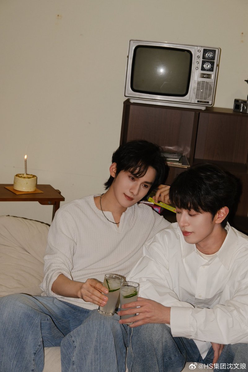SEEKYLIPEIEN TH tweet media