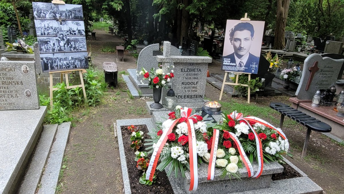 Rz_mwj's tweet photo. Wczoraj, w 82. rocznicę bitwy o Monte Cassino, na Cmentarzu Grabiszyńskim we Wrocławiu upamiętniono jednego z jej bohaterów, mojego i @mwj53 wujka por. Jerzego Adlersteina, oficera 4 Pułku Pancernego "Skorpion"  2. Korpusu Polskiego. 
Więcej w artykule 
⬇️
https://t.co/zcXi6TsM6D https://t.co/idRHnHOZsB