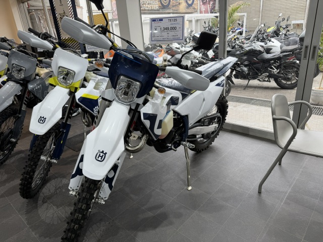 Husq_Koshigaya's tweet photo. 2026年モデルのFE350PRO及びTE125(2St125cc)が入荷!現在店頭にはTE125.FE250.FE350.FE350PRO.FE501と5台のEDモデルが即納状態です!おまちしております~ #FE350PRO #FE250 #FE501 #TE125 https://t.co/zfDzHMe0B7