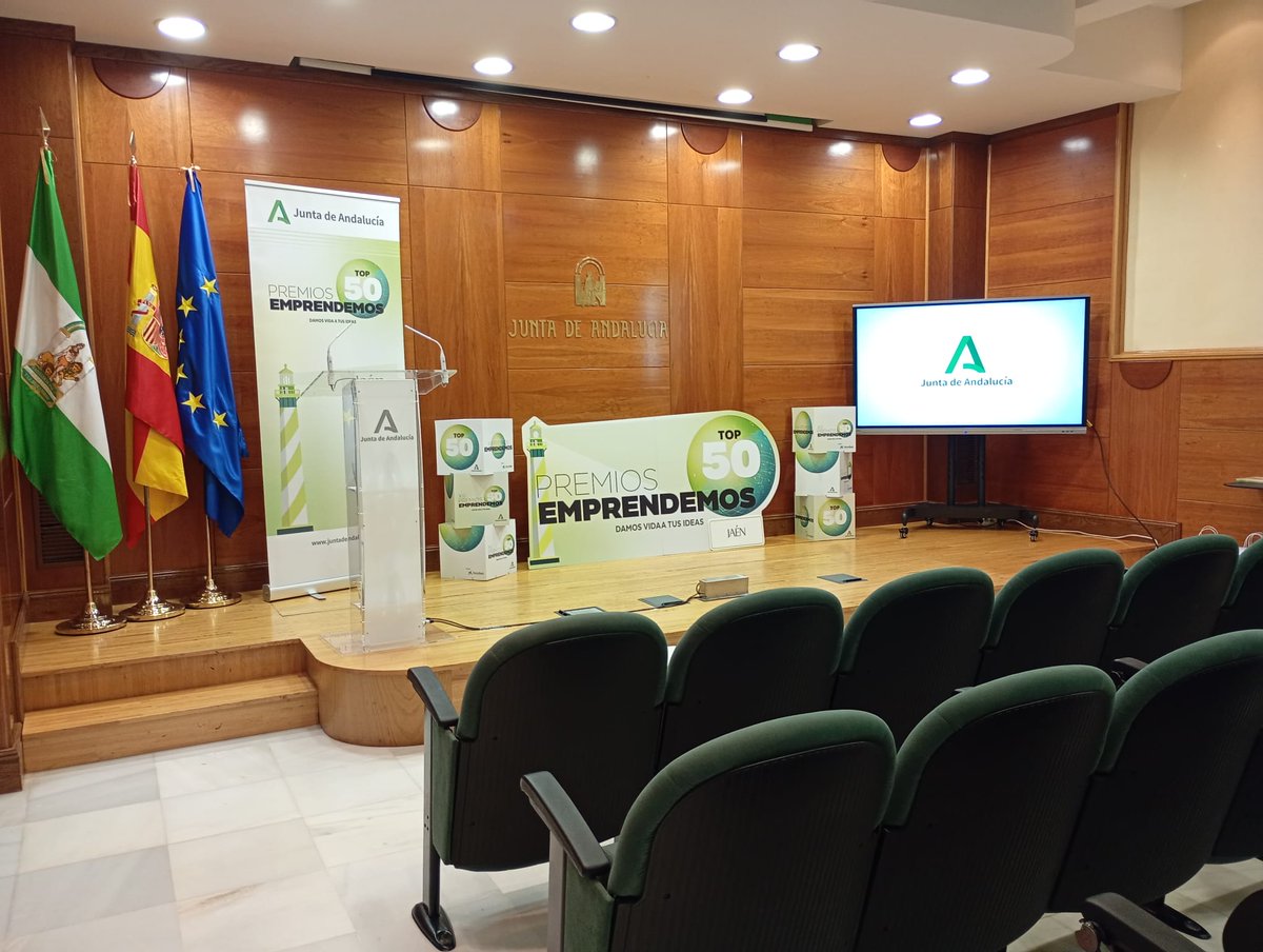 cadejaen's tweet photo. Arrancamos en #Jaén con muchas ganas de descubrir las startups que hoy muestran su talento emprendedor ✨

Sigue la primera gala de los #PremiosEmprendemos2026 y cuéntanos cuál es tu favorita 🟢🔵
#TOP50 #EmprendeAND https://t.co/mPBP36tfxD