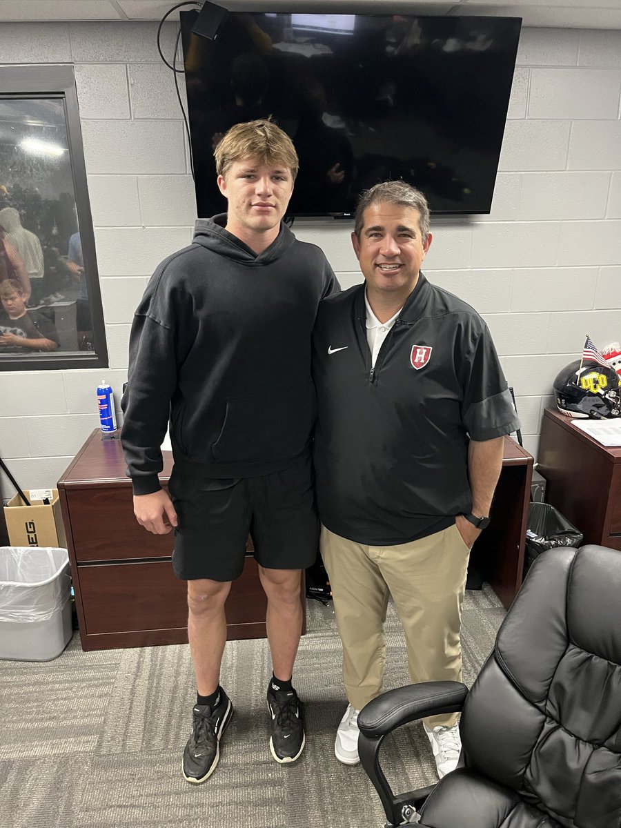 Dominic_forbes_'s tweet photo. Thank you for stopping by and having a great conversation! @CoachJimJackson @HarvardFootball @coachklinck @CoachGreenOL https://t.co/gBhnohybHG