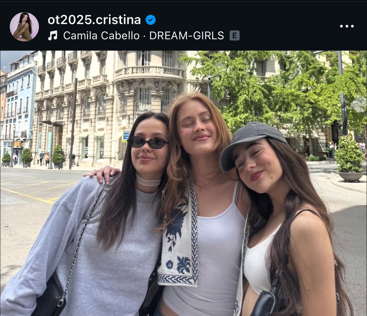 sis tweet media