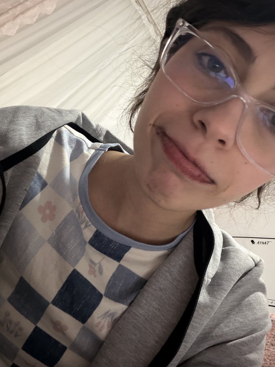 kinsey 🎗️greek edtwt tweet media